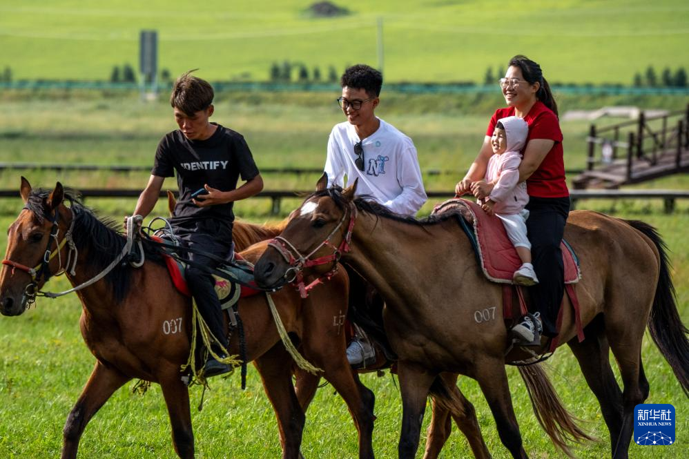 內(nèi)蒙古興安盟：烏蘭毛都草原景色美