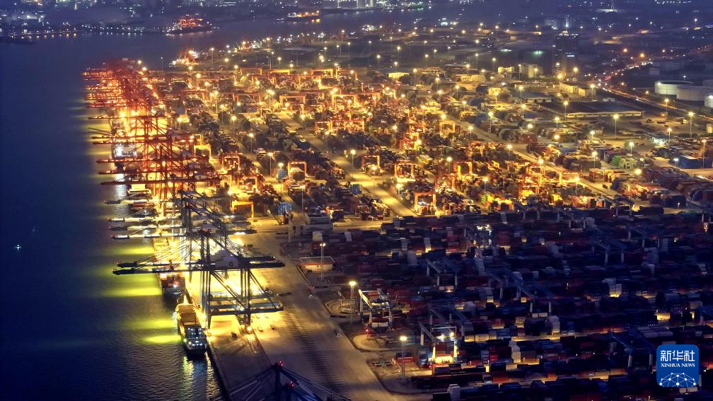 西部陸海新通道班列今年貨運量突破120萬標箱