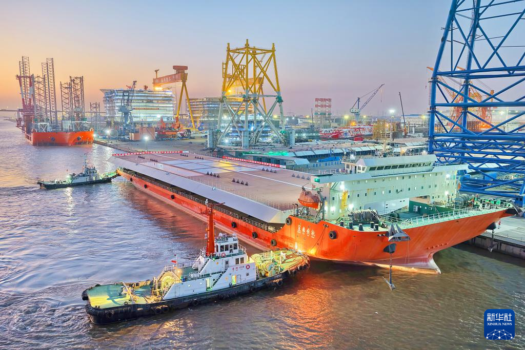 廈金大橋（廈門段）大節(jié)段鋼箱梁順利發(fā)運(yùn)