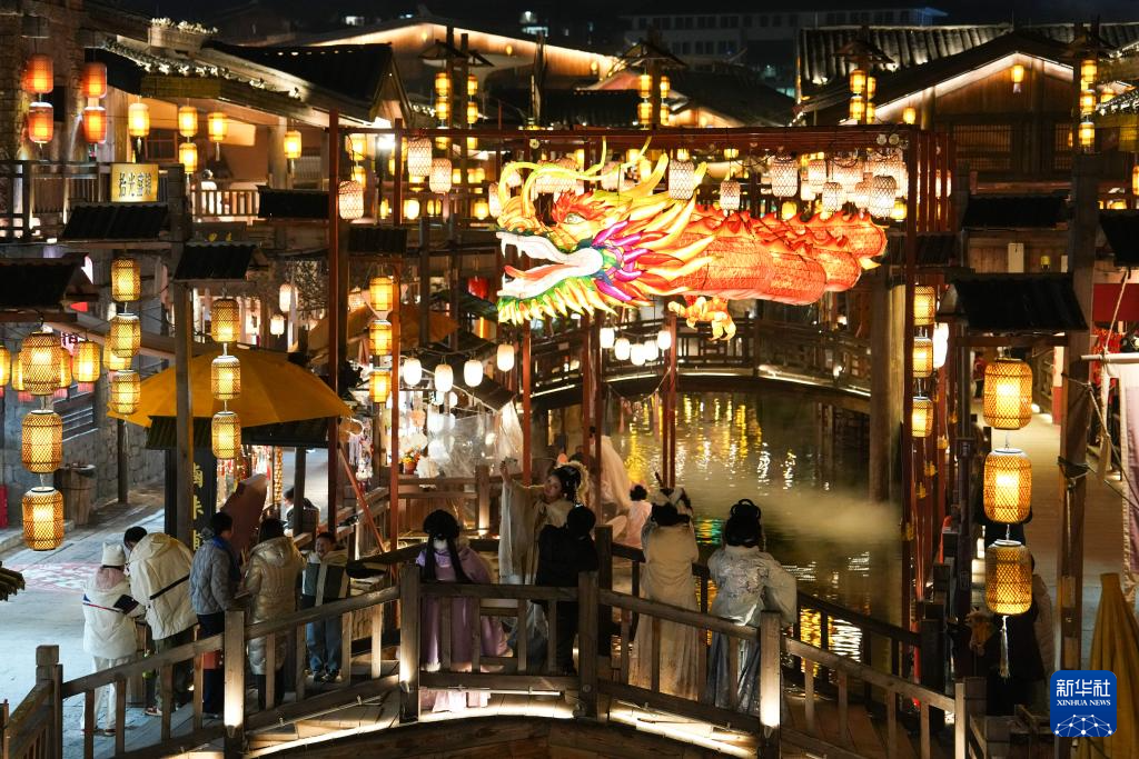 湖南南岳：衡山腳下夜繽紛